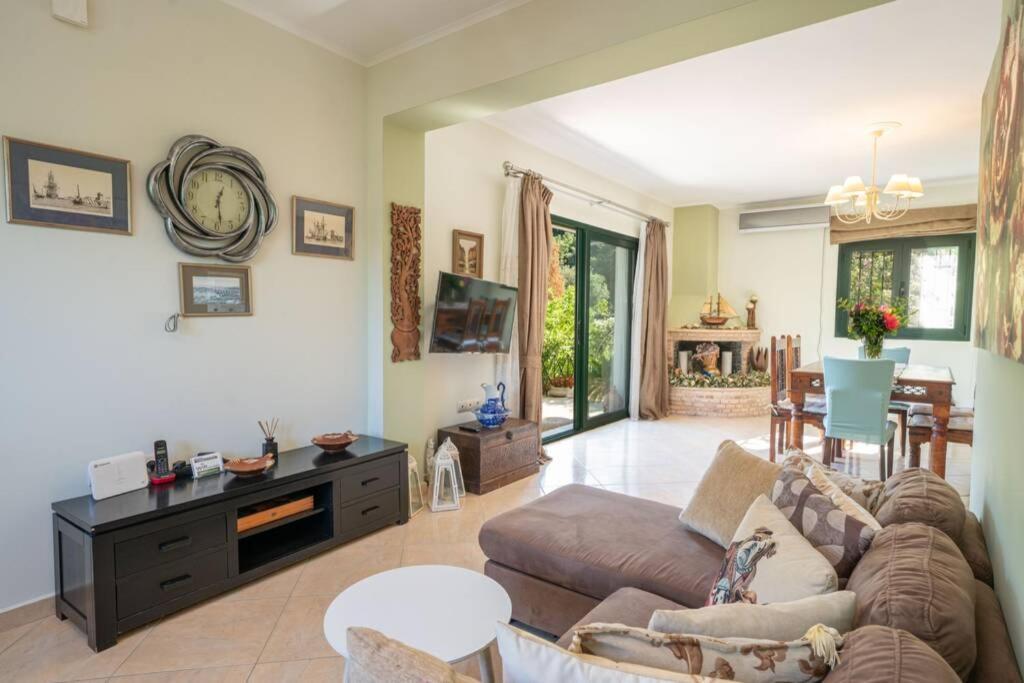 Villa Hara Agia Efimia Exteriér fotografie
